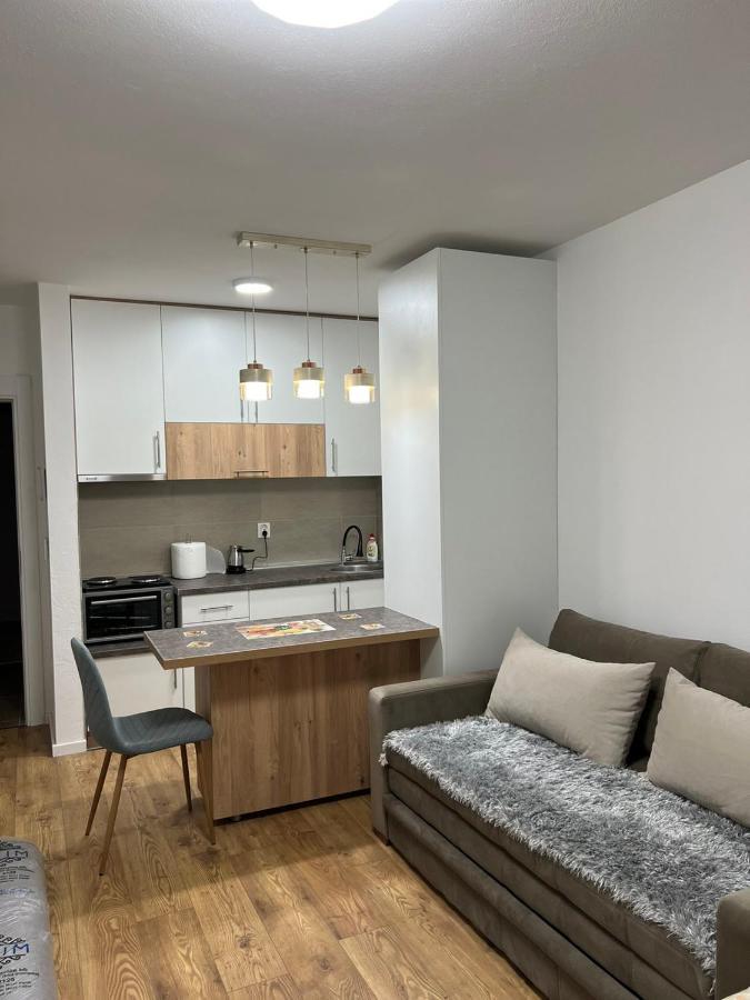 Apartmani Imperial Novi Pazar Exteriör bild