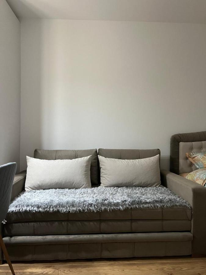 Apartmani Imperial Novi Pazar Exteriör bild