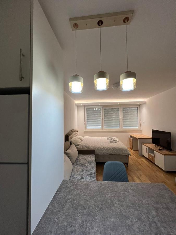 Apartmani Imperial Novi Pazar Exteriör bild