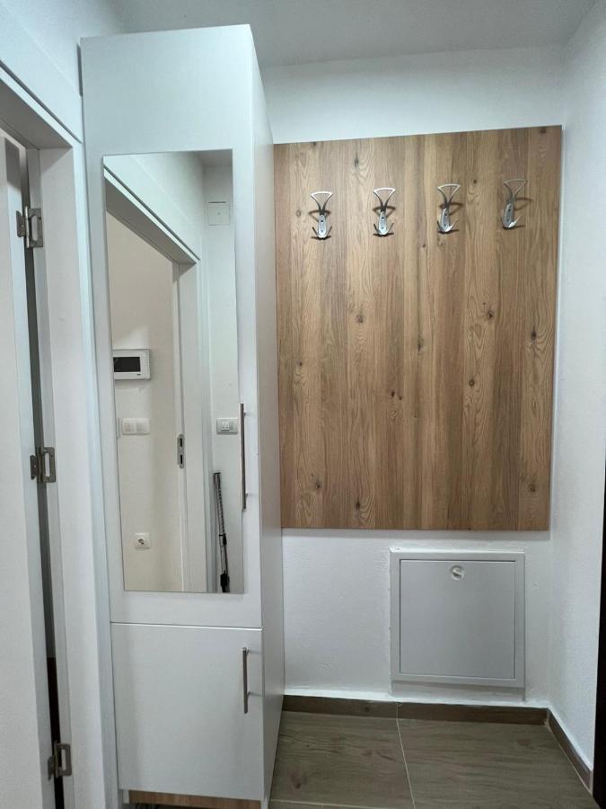 Apartmani Imperial Novi Pazar Exteriör bild