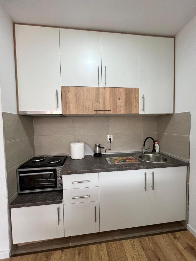 Apartmani Imperial Novi Pazar Exteriör bild
