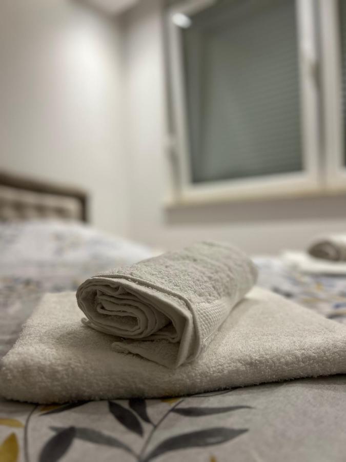 Apartmani Imperial Novi Pazar Exteriör bild