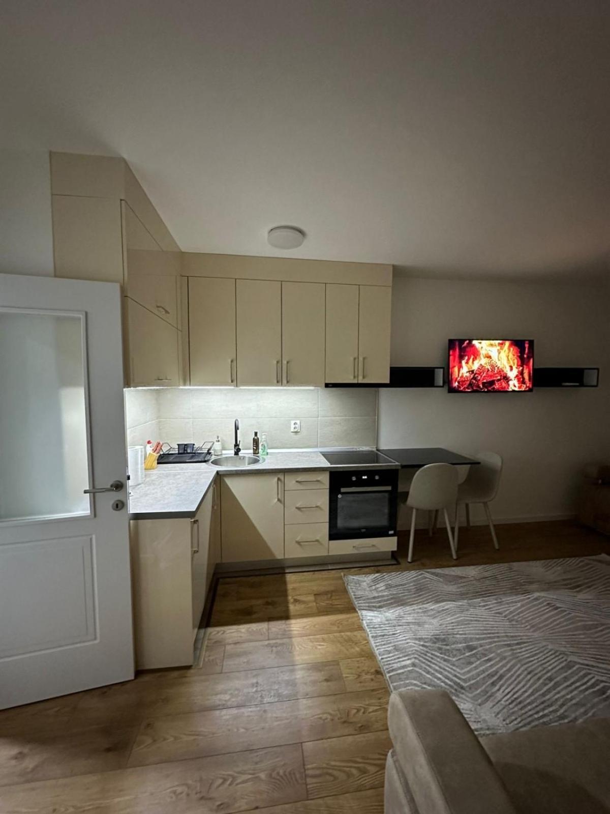 Apartmani Imperial Novi Pazar Exteriör bild